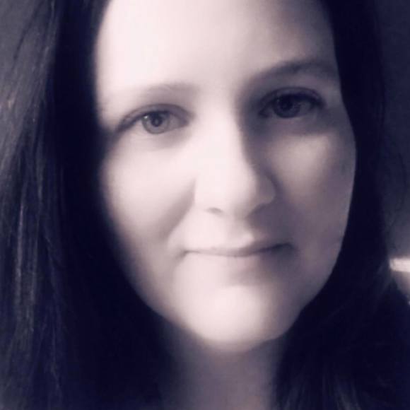 Meet your Posher, Stephanie - Picture 1 of 1